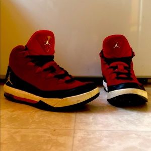 Jordan’s red barely worn